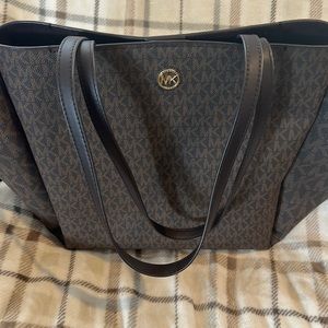 Michael Kors tote